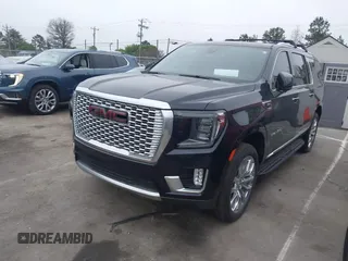2021 GMC Yukon XL Denali with VIN 1GKS2JKL5MR458039, listed as a IAAI auction lot 41921865 with 25,141 mi miles. Bid and sale history available at carsss.com. Image 2.