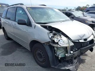 2008 Toyota Sienna CE with VIN 5TDZK23C58S182032, listed as a IAAI auction lot 41760361 with 245,240 mi miles. Bid and sale history available at carsss.com. Image 1.