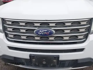 2016 Ford Explorer XLT with VIN 1FM5K8D86GGB65725, listed as a IAAI auction lot 41857272 with 91,410 mi miles. Bid and sale history available at carsss.com. Image 6.
