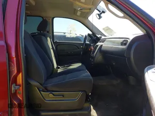 2007 Chevrolet Tahoe LT with VIN 1GNFC13037R231409, listed as a IAAI auction lot 42303972 with 82,550 mi miles and . Bid and sale history available at DreamBid. Image 5.