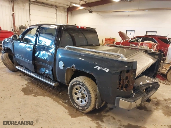 2010 Chevrolet Silverado 1500 LS with VIN 3GCRKREA6AG199138, listed as a IAAI auction lot 41750312 with 208,628 mi miles. Bid and sale history available at carsss.com. Image 3.