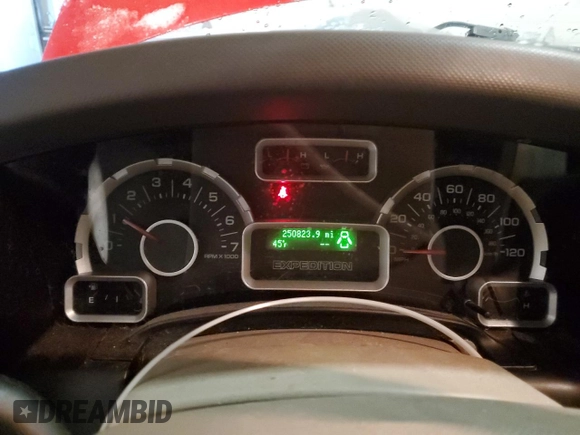 2011 Ford Expedition XL with VIN 1FMJU1G56BEF51230, listed as a Copart auction lot 48035475 with 250,823 mi miles and Non repairable. Bid and sale history available at DreamBid. Image 9.
