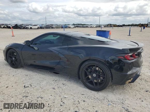 2021 Chevrolet Corvette 3LT with VIN 1G1YC2D49M5119833, listed as a Copart auction lot 62027484 with 17,739 mi miles and Salvage Title. Bid and sale history available at carsss.com. Image 2.