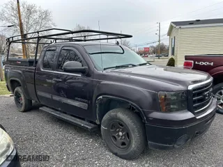 2009 GMC Sierra 1500 SLE with VIN 2GTEK290891119883, listed as a IAAI auction lot 41918190 with 189,713 mi miles. Bid and sale history available at carsss.com. Image 1.