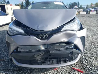 2020 Toyota C-HR LE with VIN JTNKHMBXXL1077939, listed as a IAAI auction lot 42044122 with 47,140 mi miles. Bid and sale history available at carsss.com. Image 6.