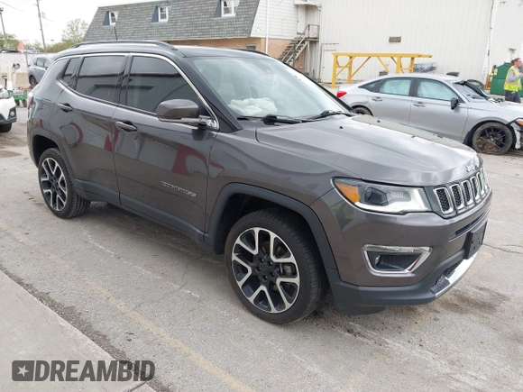 2021 Jeep Compass Limited z VIN 3C4NJDCB5MT521750, wystawiony jako IAAI lot #42169668 z przebiegiem 26 580 mil mil oraz . Historia ofert i sprzedaży dostępna na DreamBid. Obrazek 1.