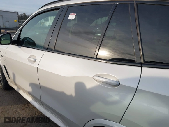 2022 BMW X5 xDrive45e with VIN 5UXTA6C06N9J12490, listed as a IAAI auction lot 41470046 with 38,207 mi miles. Bid and sale history available at carsss.com. Image 14.