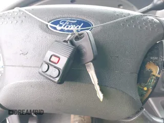 2001 Ford Explorer Sport z VIN 1FMYU60E61UB69970, wystawiony jako IAAI lot #41492397 z przebiegiem 239 040 mil mil oraz . Historia ofert i sprzedaży dostępna na DreamBid. Obrazek 11.