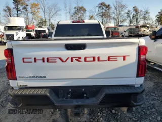 2022 Chevrolet Silverado 3500HD Work Truck with VIN 1GC3YSEY4NF123899, listed as a Copart auction lot 82639994 with 25,008 mi miles and Salvage Title. Bid and sale history available at carsss.com. Image 6.