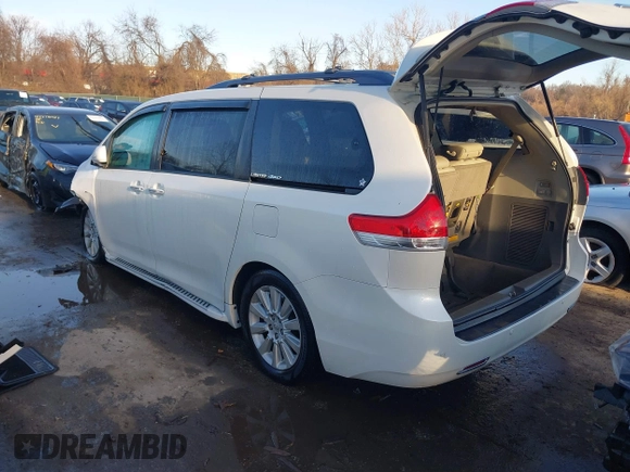 2012 Toyota Sienna XLE with VIN 5TDDK3DCXCS032344, listed as a IAAI auction lot 41205400 with 105,274 mi miles. Bid and sale history available at carsss.com. Image 3.