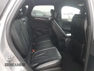 2019 Lincoln MKC Reserve with VIN 5LMCJ3D95KUL22724, listed as a Copart auction lot 56861795 with 59,275 mi miles and Salvage title. Bid and sale history available at DreamBid. Image 10.