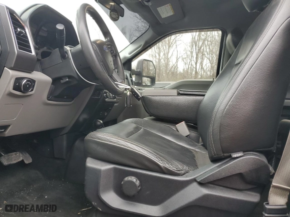 2017 Ford Super Duty F-250 SRW Lariat with VIN 1FT7W2B68HEE84623, listed as a Copart auction lot 46884095 with 133,015 mi miles and Salvage Title. Bid and sale history available at carsss.com. Image 7.