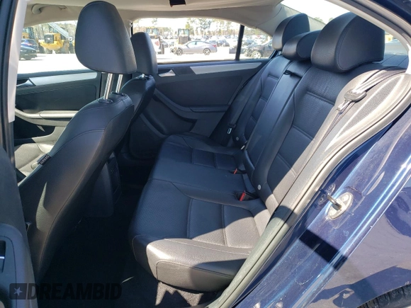 2013 Volkswagen Jetta SE z VIN 3VWDP7AJ8DM288024, wystawiony jako Copart lot #49385335 z przebiegiem 109 439 mil mil oraz Szkoda całkowita • Salvage title. Historia ofert i sprzedaży dostępna na DreamBid. Obrazek 10.