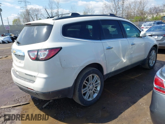 2014 Chevrolet Traverse LT with VIN 1GNKRGKD7EJ351083, listed as a IAAI auction lot 41999769 with 221,061 mi miles. Bid and sale history available at carsss.com. Image 4.