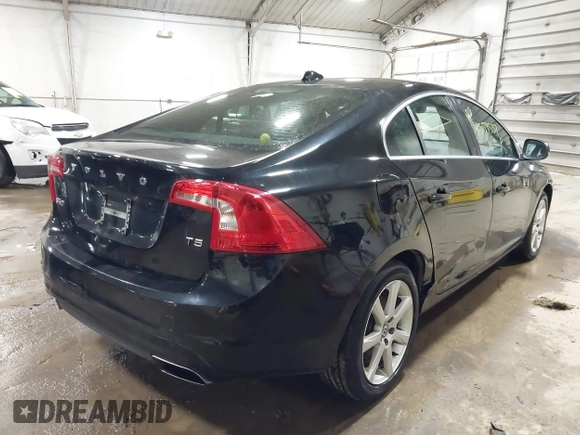 2016 Volvo S60 T5 Drive-E Premier with VIN YV126MFK9G2405922, listed as a IAAI auction lot 41559537 with 60,830 mi miles. Bid and sale history available at carsss.com. Image 4.