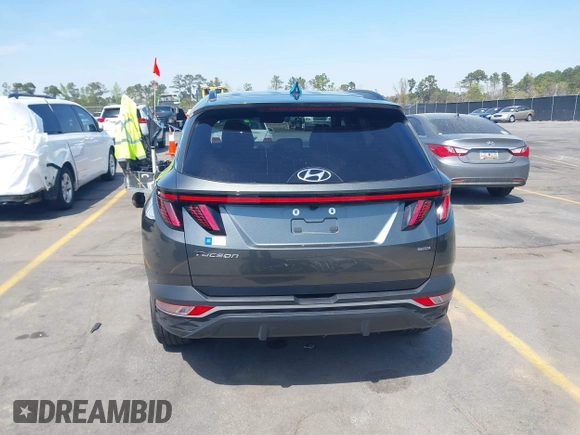2022 Hyundai Tucson SEL z VIN 5NMJCCAE4NH096813, wystawiony jako IAAI lot #41899641 z przebiegiem 23 668 mil mil oraz . Historia ofert i sprzedaży dostępna na DreamBid. Obrazek 17.
