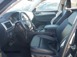 2019 Volkswagen Atlas SE with VIN 1V2LR2CAXKC566024, listed as a IAAI auction lot 41296531 with 106,175 mi miles and . Bid and sale history available at DreamBid. Image 5.
