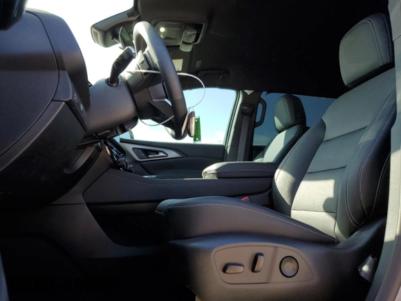 2025 Chevrolet Traverse FWD LT with VIN 1GNERGRS7SJ137952, listed as a Copart auction lot 47428965 with 3,025 mi miles and Salvage title. Bid and sale history available at DreamBid. Image 7.