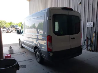 2018 Ford Transit с VIN 1FTYE1CMXJKB42368, выставлен на аукционе IAAI как лот 42449158 с пробегом 115 735 миль миль и . История ставок и продаж доступна на DreamBid. Изображение 3.