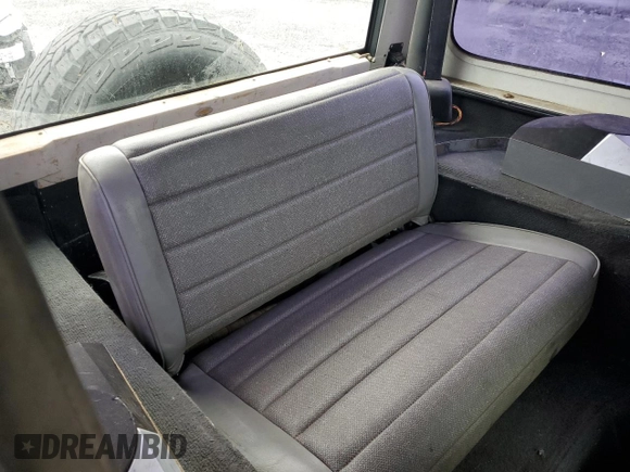1992 Jeep Wrangler with VIN 2J4FY29S2NJ525697, listed as a Copart auction lot 43551545 with 281,770 mi miles and Salvage Title. Bid and sale history available at carsss.com. Image 12.