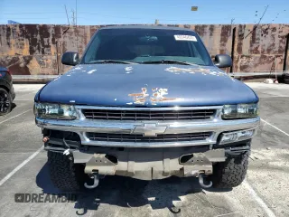 2002 Chevrolet Suburban LS with VIN 1GNEC16T22J302186, listed as a Copart auction lot 49346435 with 220,352 mi miles and Salvage Title. Bid and sale history available at carsss.com. Image 5.