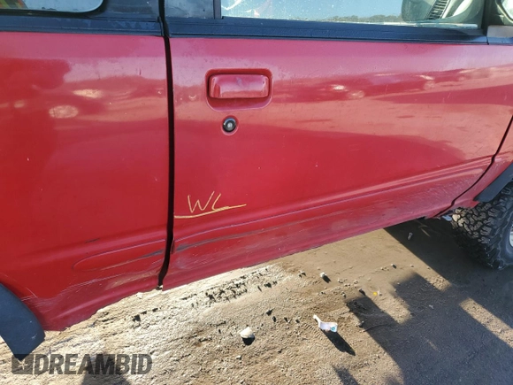1999 Ford Explorer Sport with VIN 1FMYU24X6XUA66819, listed as a Copart auction lot 76364994 with 194,018 mi miles and Non repairable. Bid and sale history available at DreamBid. Image 13.