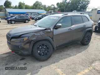 2020 Jeep Cherokee Trailhawk Elite with VIN 1C4PJMBN1LD534178, listed as a Copart auction lot 68252364 with 85,946 mi miles and Salvage title. Bid and sale history available at DreamBid. Image 1.