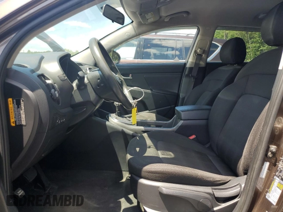 2011 Kia Sportage LX с VIN KNDPBCA22B7081975, выставлен на аукционе Copart как лот 65411875 с пробегом 201 127 миль миль и Списание • Salvage title. История ставок и продаж доступна на DreamBid. Изображение 7.