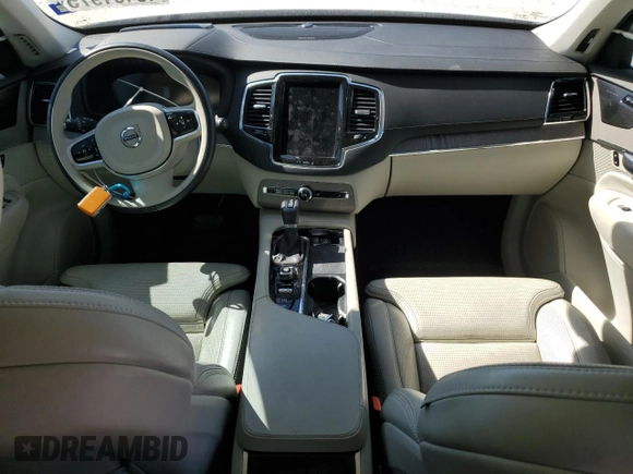 2021 Volvo XC90 Inscription with VIN YV4A22PLXM1702592, listed as a Copart auction lot 46461975 with 42,454 mi miles and Salvage Title. Bid and sale history available at carsss.com. Image 8.