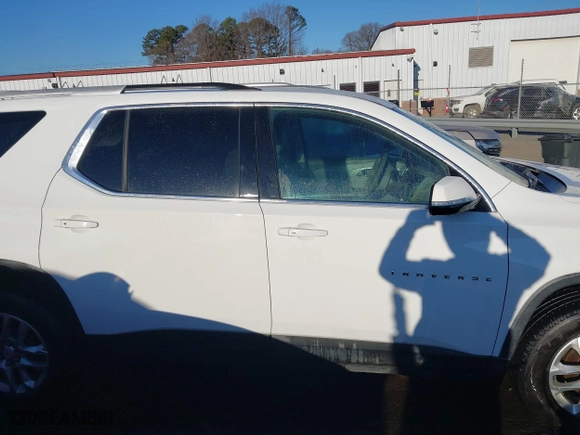 2018 Chevrolet Traverse LT Cloth with VIN 1GNERGKW0JJ116453, listed as a IAAI auction lot 41164082 with 147,152 mi miles. Bid and sale history available at carsss.com. Image 13.