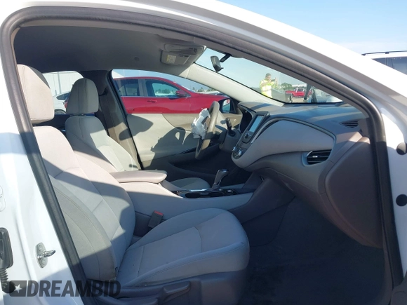 2016 Chevrolet Malibu LS with VIN 1G1ZB5ST7GF291635, listed as a IAAI auction lot 40921899 with 185,108 mi miles and . Bid and sale history available at carsss.com. Image 5.