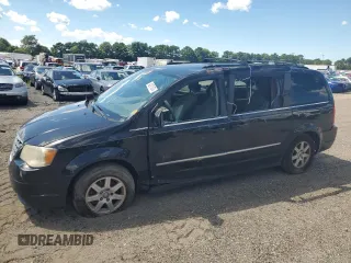 2010 Chrysler Town & Country Touring z VIN 2A4RR5D17AR348151, wystawiony jako Copart lot #43499295 z przebiegiem 160 138 mil mil oraz Nie do naprawy • Non repairable. Historia ofert i sprzedaży dostępna na DreamBid. Obrazek 1.