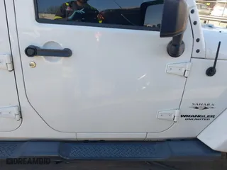 2016 Jeep Wrangler Unlimited 75th Anniversary with VIN 1C4BJWEG3GL194420, listed as a IAAI auction lot 41678849 with 127,194 mi miles. Bid and sale history available at carsss.com. Image 6.