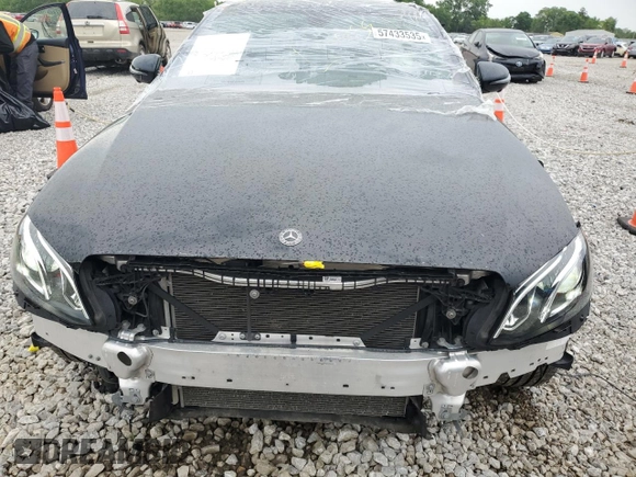 2019 Mercedes-Benz E 300 z VIN WDDZF4KB3KA620954, wystawiony jako Copart lot #57433535 z przebiegiem 66 915 mil mil oraz Szkoda całkowita • Salvage title. Historia ofert i sprzedaży dostępna na DreamBid. Obrazek 5.