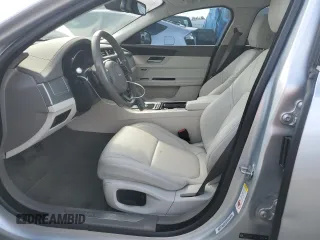 2017 Jaguar XF 35t Premium with VIN SAJBD4BV7HCY39149, listed as a Copart auction lot 70817424 with 89,567 mi miles and Salvage Title. Bid and sale history available at carsss.com. Image 7.