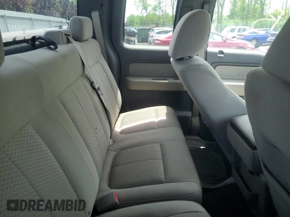2009 Ford F-150 XL z VIN 1FTPX14V99FA05228, wystawiony jako Copart lot #56306815 z przebiegiem 150 282 mil mil oraz Czysty tytuł • Clean title. Historia ofert i sprzedaży dostępna na DreamBid. Obrazek 10.