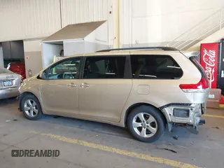 2013 Toyota Sienna LE AAS with VIN 5TDKK3DC8DS359172, listed as a IAAI auction lot 41724930 with 106,488 mi miles. Bid and sale history available at carsss.com. Image 15.