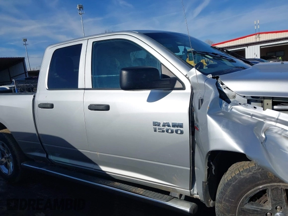 2016 Ram 1500 Express z VIN 1C6RR7FTXGS188572, wystawiony jako IAAI lot #41699775 z przebiegiem 156 990 mil mil oraz . Historia ofert i sprzedaży dostępna na DreamBid. Obrazek 13.