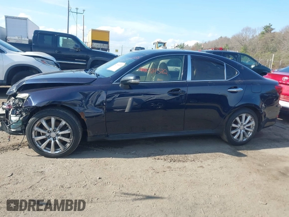 2009 Lexus IS with VIN JTHCK262495028118, listed as a IAAI auction lot 42064522 with 201,872 mi miles. Bid and sale history available at carsss.com. Image 14.