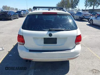 2011 Volkswagen Jetta SportWagen SE with VIN 3VWPZ7AJ8BM610522, listed as a IAAI auction lot 41866692 with 227,453 mi miles. Bid and sale history available at carsss.com. Image 17.