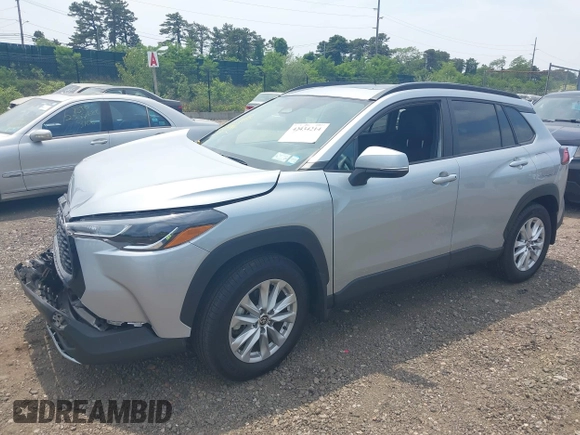 2024 Toyota Corolla Cross LE with VIN 7MUBAABGXRV110138, listed as a IAAI auction lot 42434214 with 8,185 mi miles and . Bid and sale history available at DreamBid. Image 17.