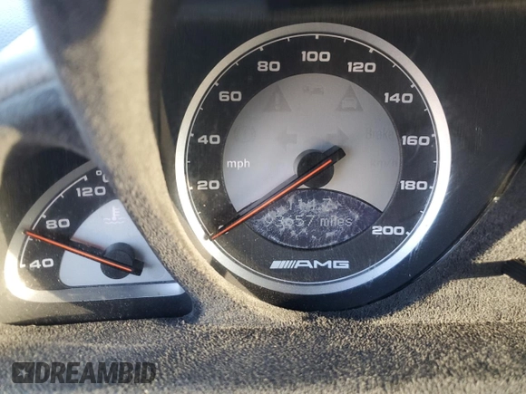 2004 Mercedes-Benz SL 55/63 AMG с VIN WDBSK74F24F074497, выставлен на аукционе Copart как лот 75643484 с пробегом 93 657 миль миль и Списание • Salvage title. История ставок и продаж доступна на DreamBid. Изображение 9.