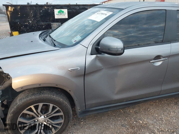 2018 Mitsubishi Outlander ES z VIN JA4AP3AU1JZ034958, wystawiony jako IAAI lot #41298536 z przebiegiem 145 267 mil mil oraz . Historia ofert i sprzedaży dostępna na DreamBid. Obrazek 12.