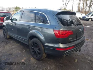 2015 Audi Q7 3.0T S line Prestige with VIN WA1DGAFE7FD023762, listed as a IAAI auction lot 42027169 with 110,744 mi miles. Bid and sale history available at carsss.com. Image 3.