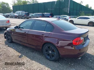 2008 BMW 3 Series 328xi with VIN WBAVC93538K039655, listed as a IAAI auction lot 40001472 with 175,416 mi miles. Bid and sale history available at carsss.com. Image 3.