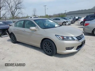 2013 Honda Accord Sdn EX-L with VIN 1HGCR2F88DA173150, listed as a IAAI auction lot 41998370 with 98,512 mi miles. Bid and sale history available at carsss.com. Image 1.