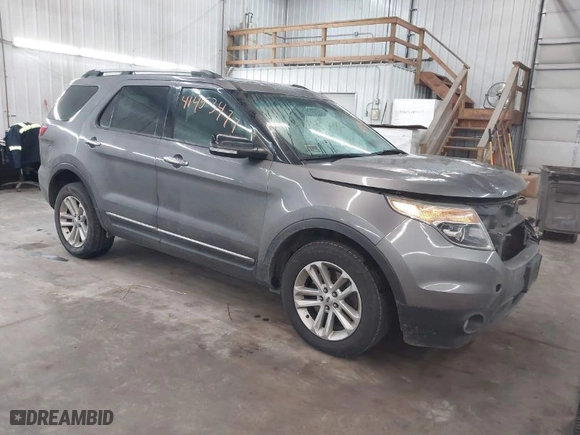 2014 Ford Explorer XLT with VIN 1FM5K8D81EGB00939, listed as a IAAI auction lot 41453477 with NaN miles. Bid and sale history available at carsss.com. Image 1.