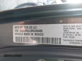 2024 Ram 2500 Tradesman z VIN 3C6UR5CL9RG245485, wystawiony jako IAAI lot #41724661 z przebiegiem 29 445 mil mil oraz . Historia ofert i sprzedaży dostępna na DreamBid. Obrazek 9.