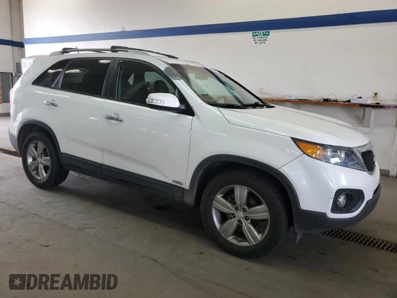 2013 Kia Sorento EX with VIN 5XYKUCA65DG409953, listed as a Copart auction lot 52755895 with 124,001 mi miles and Salvage Title. Bid and sale history available at carsss.com. Image 4.