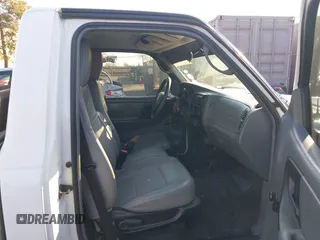 2005 Ford Ranger XL Fleet with VIN 1FTYR10E95PA65390, listed as a IAAI auction lot 41451049 with 162,858 mi miles. Bid and sale history available at carsss.com. Image 5.